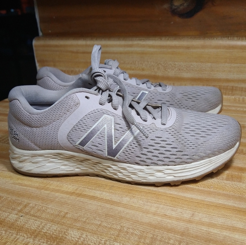 New Balance Fresh Foam Arishi Lavender Sneakers
